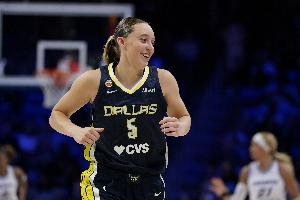 佩奇:FIBA的对抗强度是WNBA的100倍 裁判尺度也更宽松